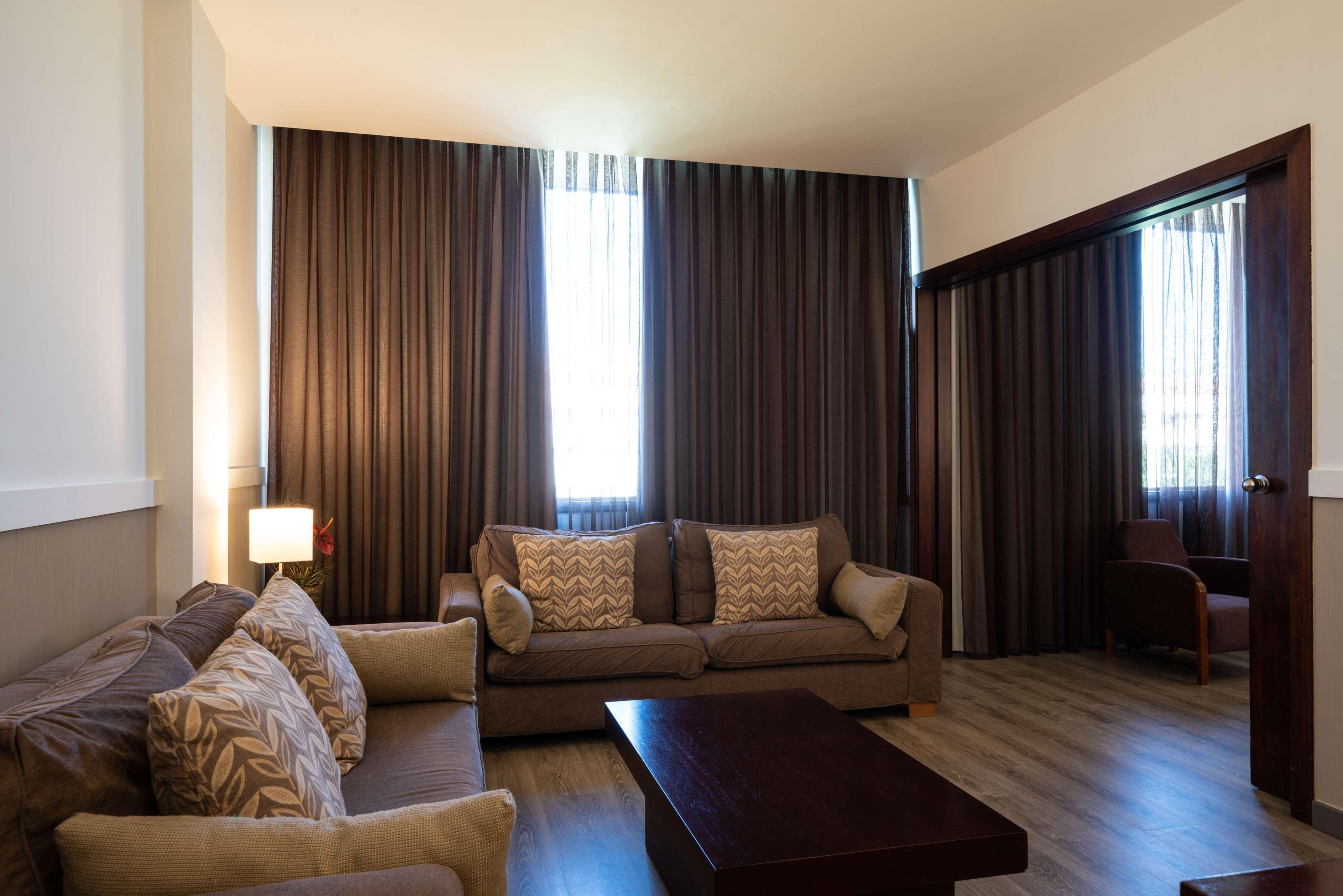 Catalonia Gran Hotel Verdi Sabadell Ngoại thất bức ảnh